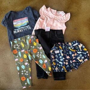 ✨5/$25✨ Baby girl 3-6 month bundle